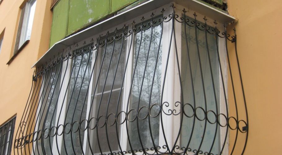Решетка на лоджию. Металлические решетки на балкон. Балконы.окна.решетки. Металлическая решетка на лоджию.